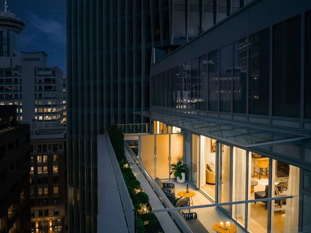 AZUR Legacy Collection Hotel ★★★★★