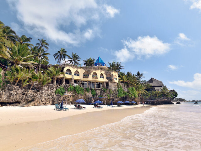 Bahari Beach Hotel ★★★★