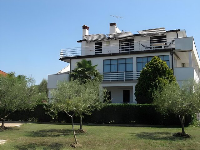Apartments & Rooms Villa Adamović ★★★★