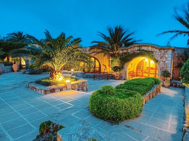 Hotel Ta Cenc ★★★★★