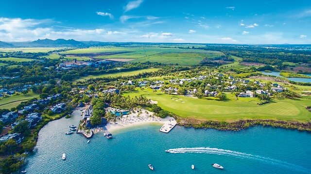 The Bay Club at Anahita ★★★★★