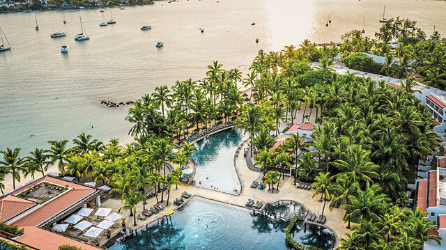 Mauricia Beachcomber Resort & Spa ★★★★