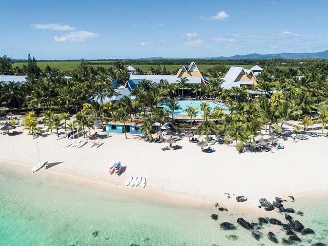 Victoria Beachcomber Resort & Spa ★★★★