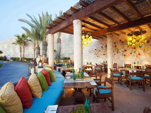 Hacienda Encantada Resort & Residences ★★★★