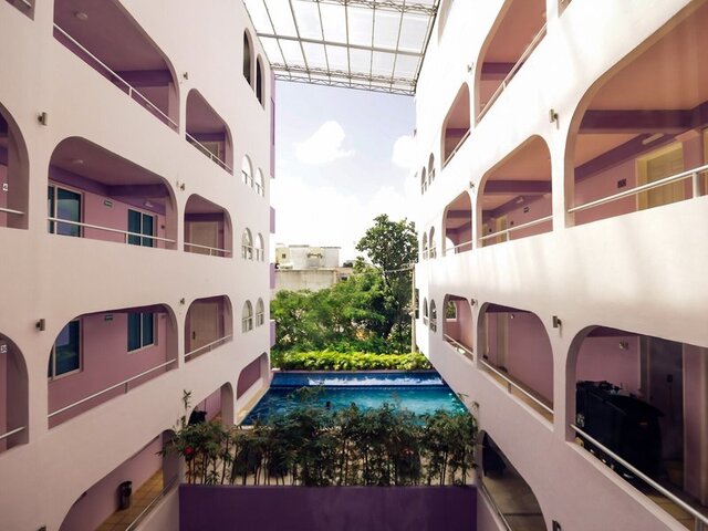 Hotel Kavia ★★★★