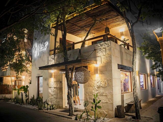 Niik Tulum ★★★★
