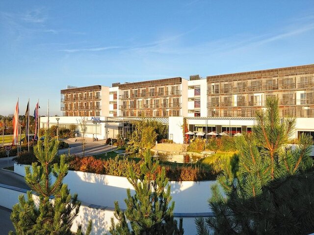 Therme Laa – Hotel I Silent Spa I Villas ★★★★
