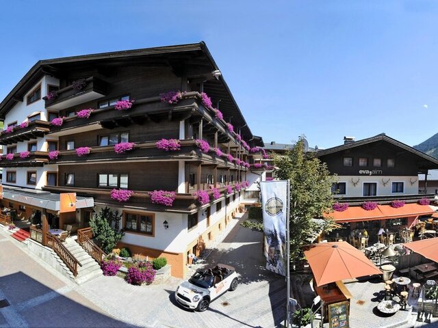 eva,VILLAGE ★★★★
