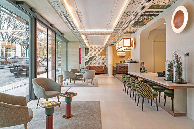 Luster Hotel ★★★★★