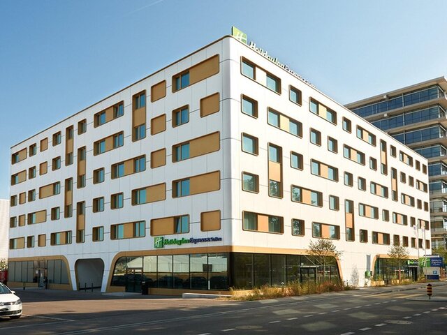 Holiday Inn Express & Suites Basel - Allschwil ★★★