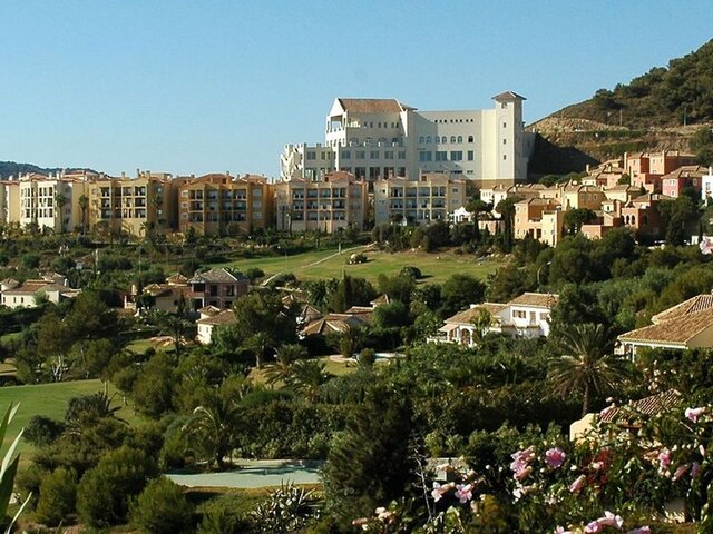 Ona Lomas Village ★★★★