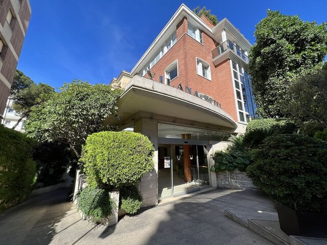 Vilana Hotel ★★★★