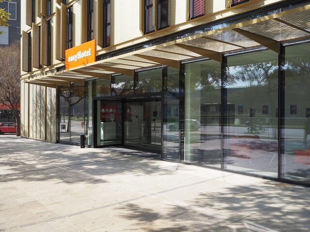 easyHotel Barcelona Fira ★★★