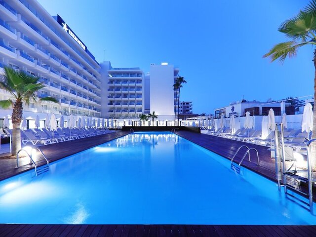 Iberostar Waves Bahia de Palma ★★★★