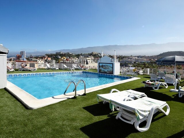 Skyview Hotel by LIVVO ★★★