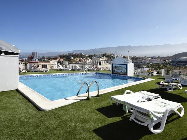 Skyview Hotel by LIVVO ★★★