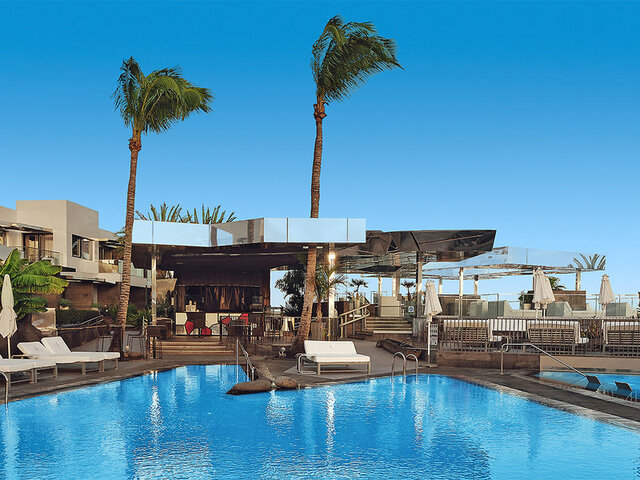 La Isla y El Mar ★★★★★