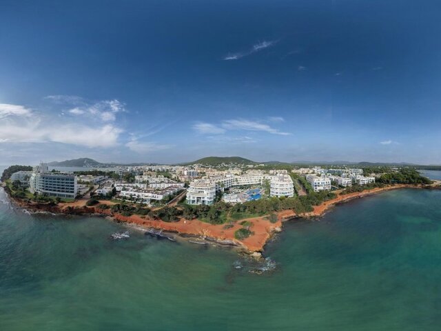 Tropic Garden Hotel & Apartments ★★★★