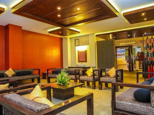 Oak Ray City Hotel ★★★★