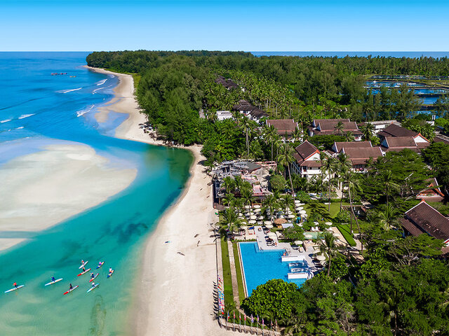 Apsara Beachfront Resort ★★★★