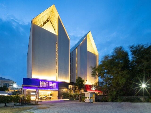 Blue Hippo Hotel ★★★★