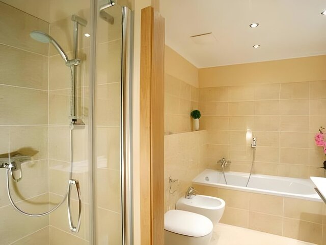 Hunger Wall Residence ★★★★