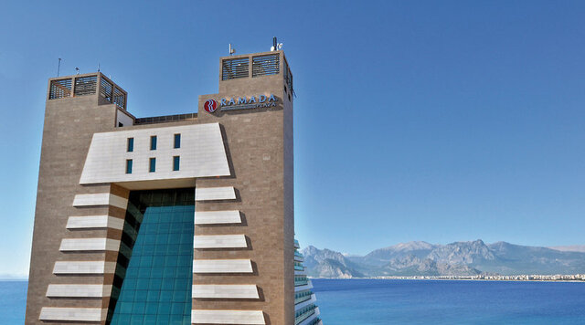 Ramada Plaza Hotel ★★★★★