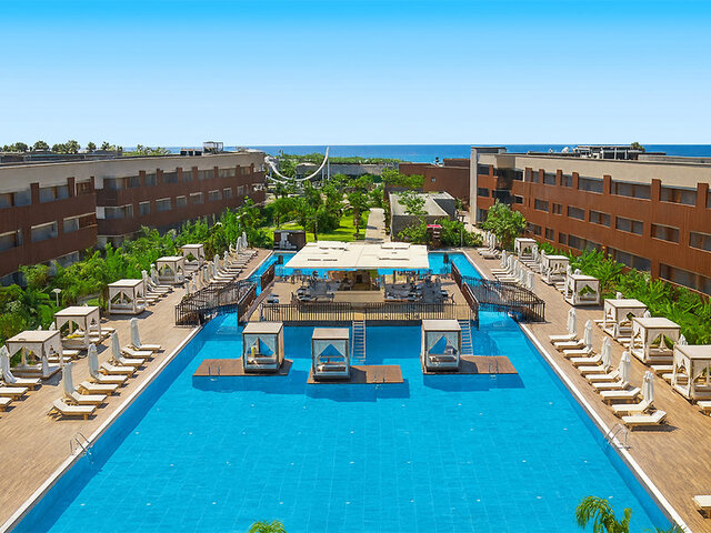 Jacaranda Luxury Resort ★★★★★