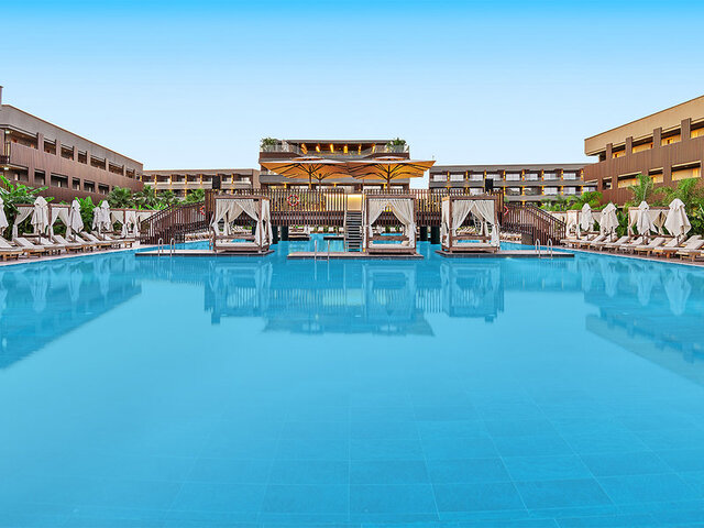 Jacaranda Luxury Resort ★★★★★