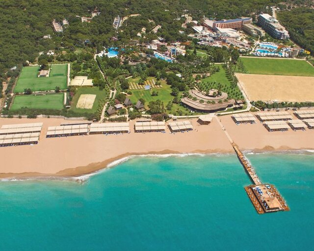 Blue Waters Club ★★★★★