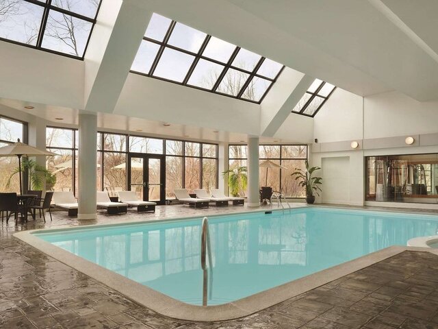 Hilton East Brunswick Hotel & Executive Meeting Center ★★★★