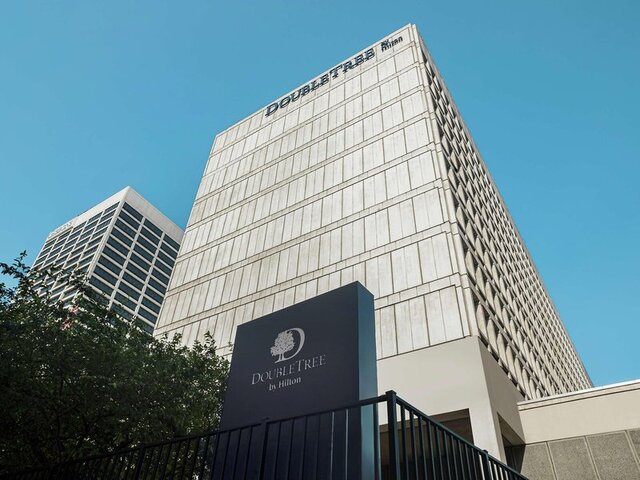 DoubleTree by Hilton Newark Penn Station ★★★★