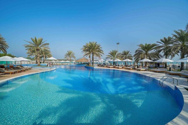 Radisson Blu Hotel & Res. ★★★★★