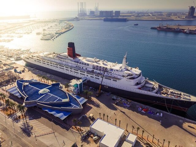 Queen Elizabeth 2 ★★★★