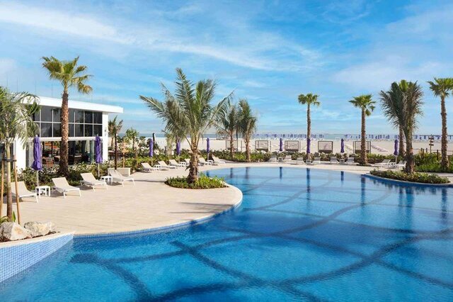 Centara Mirage Beach ★★★★