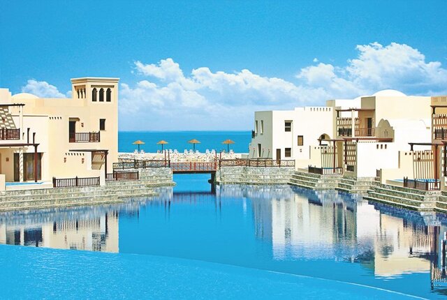 The Cove Rotana Resort ★★★★★