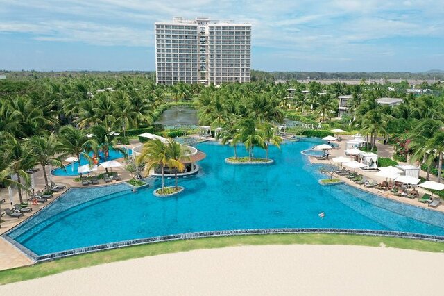 Meliá Ho Tram Beach Resort  ★★★★★