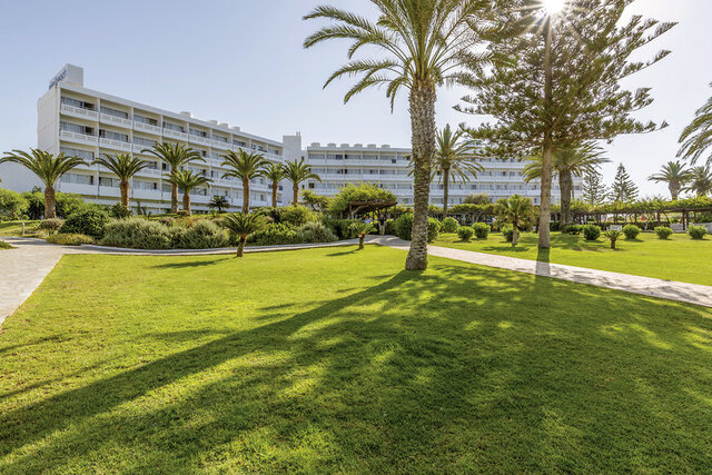 Nissi Beach Resort ★★★★