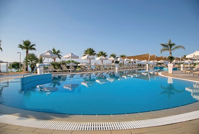 Asterias Beach Hotel ★★★★