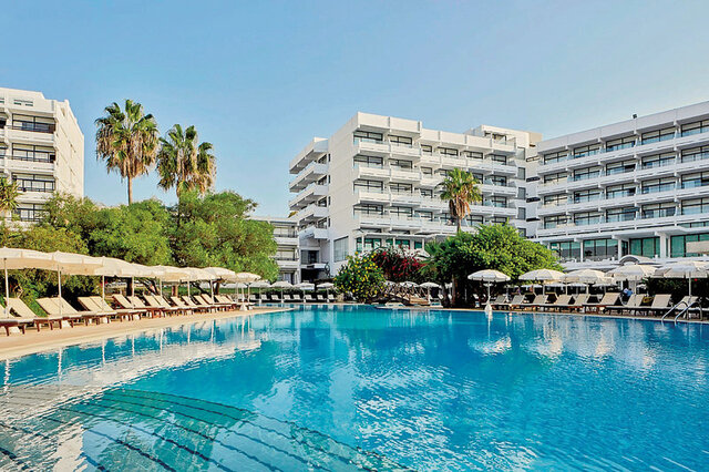 Grecian Bay Hotel ★★★★★