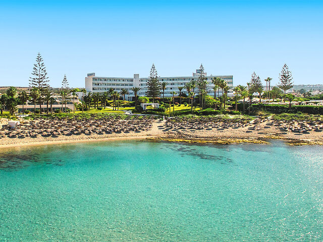 Nissi Beach Resort ★★★★