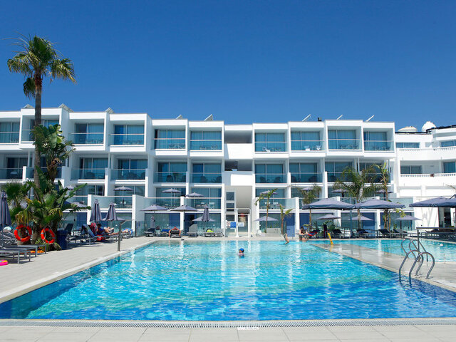 Limanaki Beach Hotel ★★★★