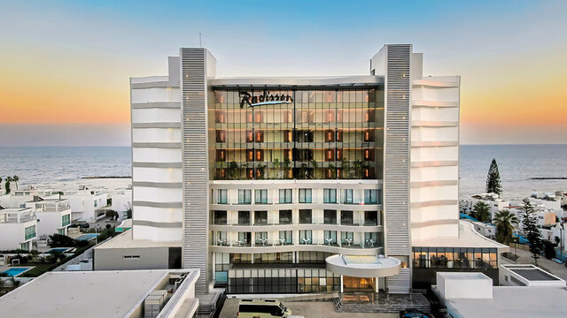 Radisson Beach Resort Larnaca ★★★★★