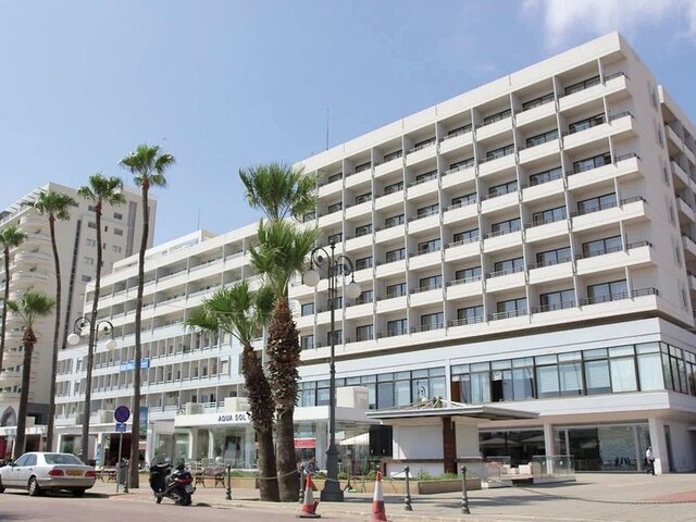 Sun Hall Beach Hotel Apts ★★★