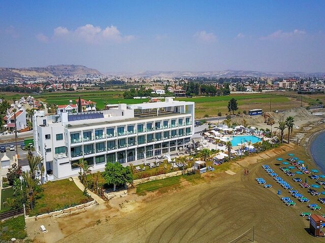 Lebay Beach Hotel ★★★★