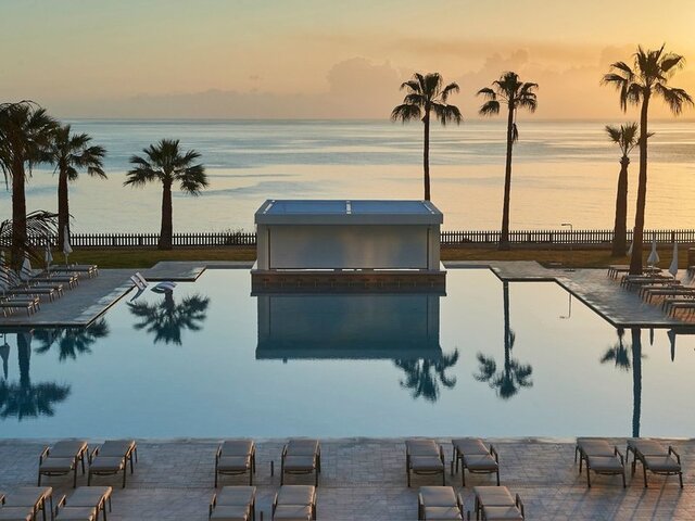 Sunrise Jade - Adults Only ★★★★★