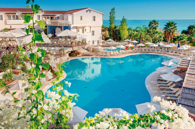 Louis Althea Beach ★★★★