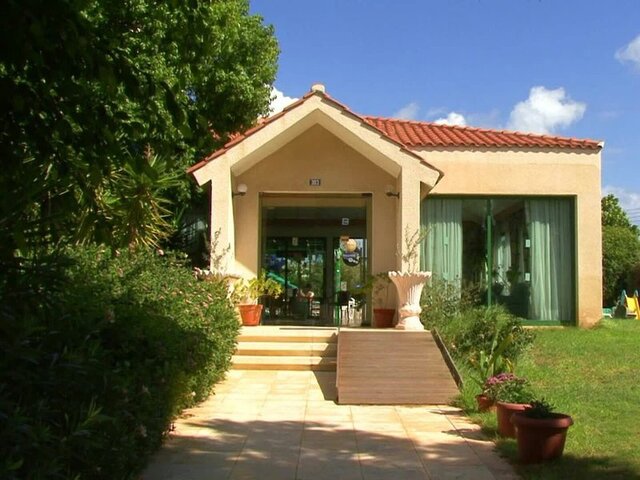 Mandalena Hotel Apartments ★★★★