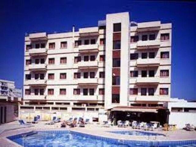 Flora Hotel Apartments ★★★★