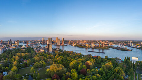 Belgien & Holland | Flug ab/bis Wien| Zug- & Busrundreise